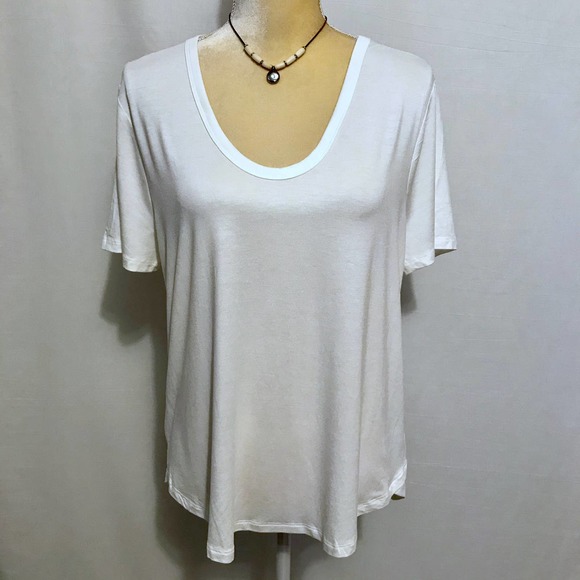 a new day Tops - A New Day NWT “2/$20” Basic White Short Sleeves Shirt Women L
